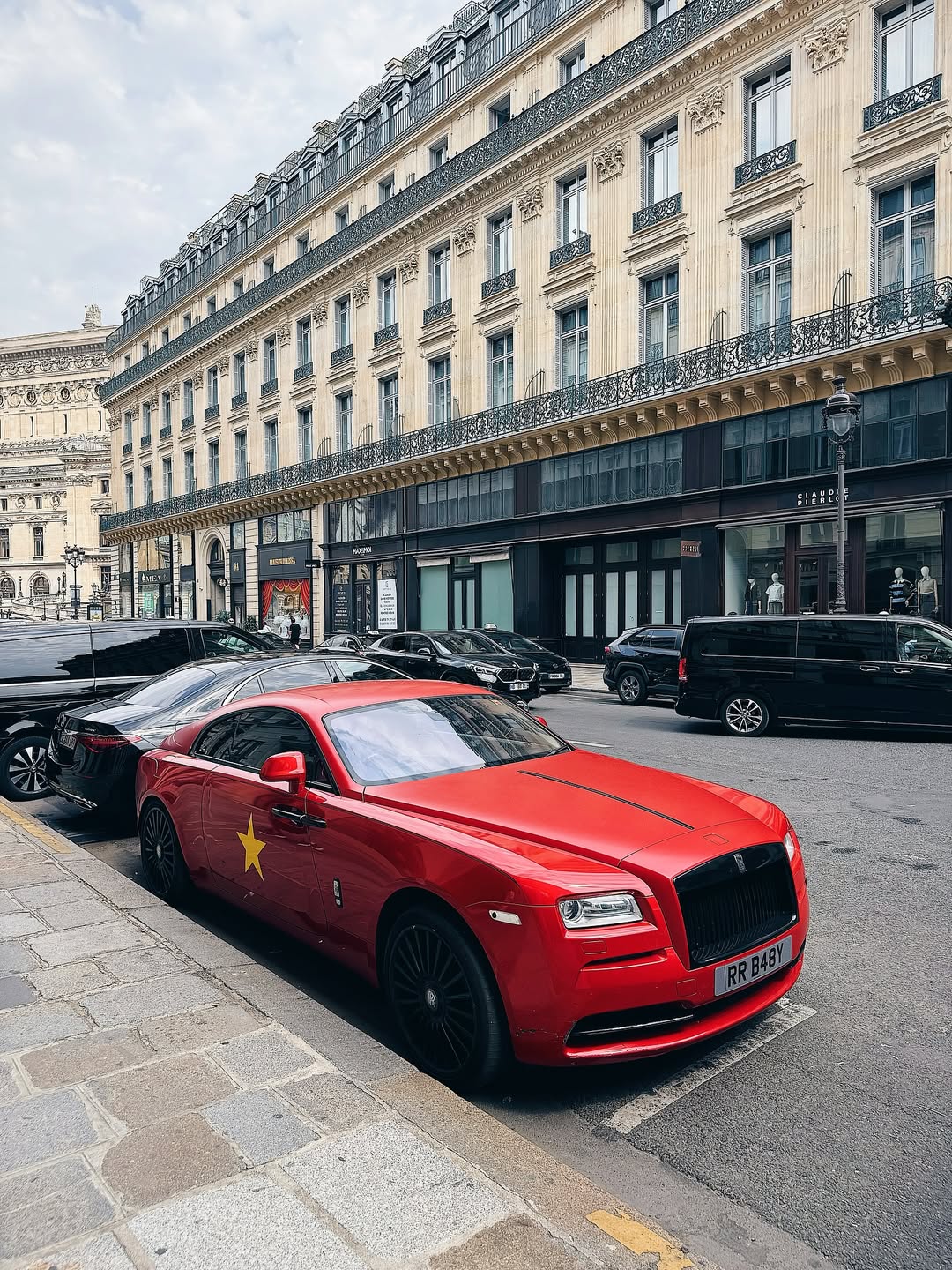 Xe Rolls-Royce 'cờ đỏ sao vàng' ở châu Âu hút 20.000 lượt tương tác, nhiều người hỏi: Sao chỉ có 3 bánh? - Ảnh 5