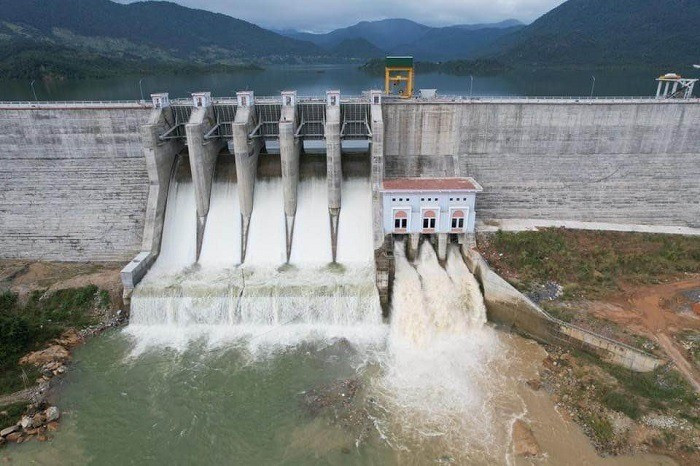 Mưa lớn liên tiếp uy hiếp an toàn nhiều công trình thủy lợi - Ảnh 1