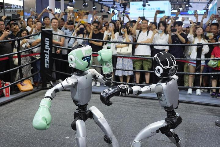 Công nghệ 27/7: Robot ‘đổ bộ’ Thượng Hải, màn trình diễn lớn chưa từng có - Ảnh 1