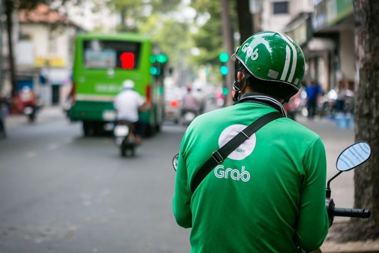 Giám đốc đối ngoại Grab: Cần chính sách dài hạn hỗ trợ tài xế chuyển đổi sang xe điện - Ảnh 1