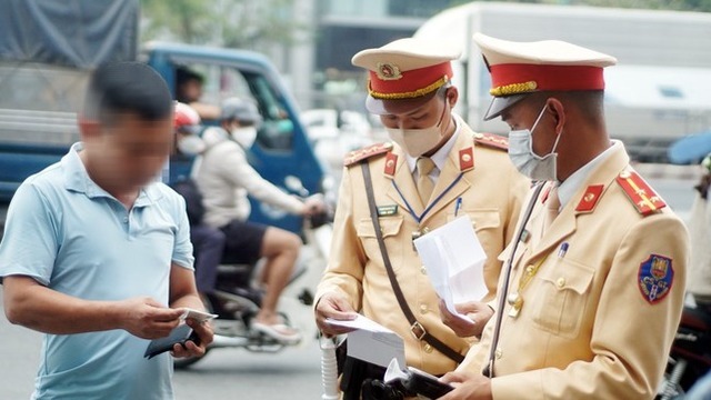 Đề xuất chủ tịch xã, trưởng công an xã được xử phạt vi phạm giao thông đến 60 triệu đồng - Ảnh 1