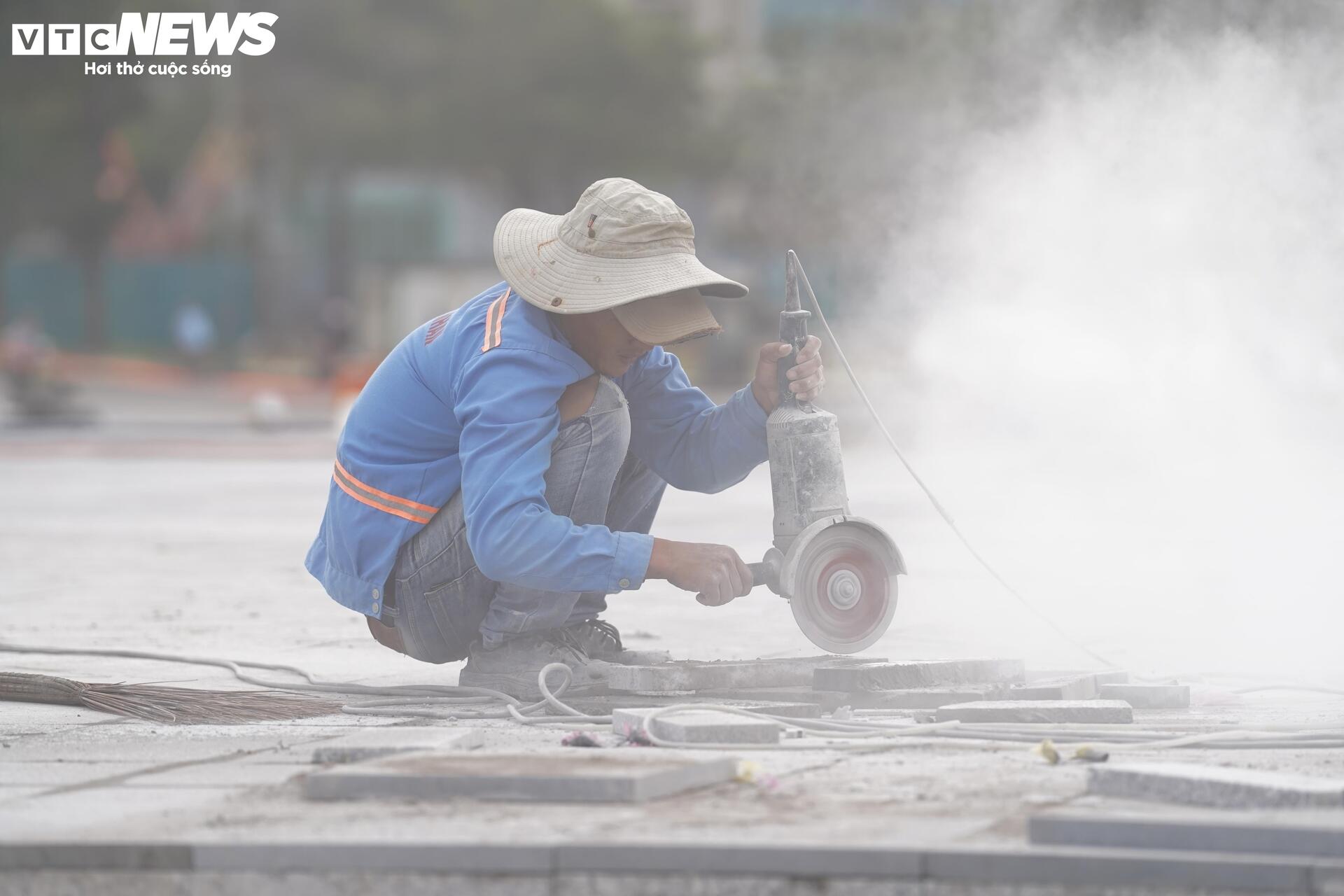 Tấp nập thi công bãi biển đẹp nhất Nam Bộ, sẵn sàng đón du khách dịp lễ 2/9 - Ảnh 18