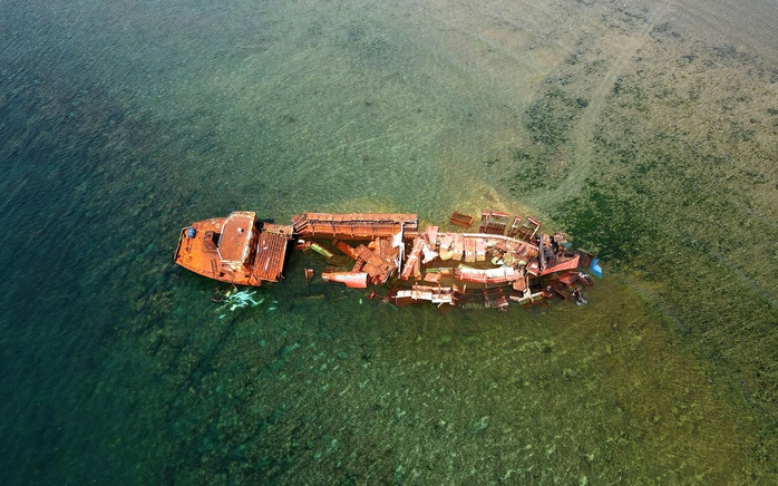 Cận cảnh "xẻ thịt" tàu 4.500 tấn, trả mặt bằng cho điện hạt nhân Ninh Thuận - Ảnh 2