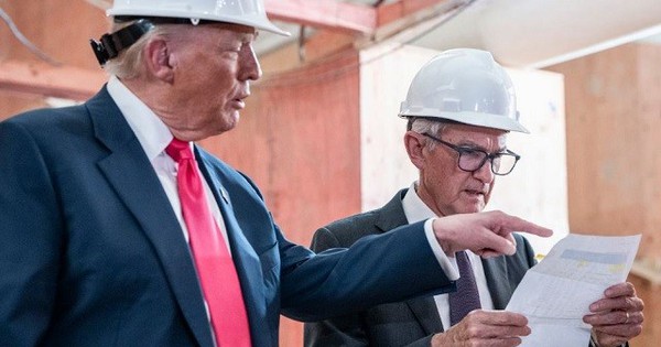 Ông Trump nhận “cơ hội bất ngờ” để sớm cải tổ FED khi một thống đốc bất ngờ từ chức