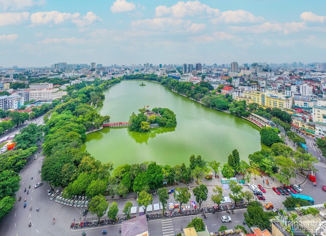 Báo Anh bất ngờ gọi tên điểm đến này của Việt Nam lọt top tuyệt nhất thế giới: Vượt cả Dubai, Bangkok - Ảnh 2