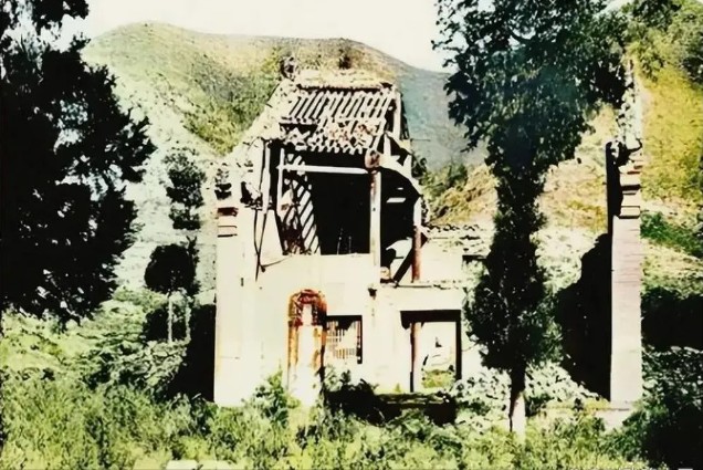 Ảnh hiếm 100 năm trước hé lộ 'hình dáng gốc' của Thiếu Lâm Tự: Sau biến cố bất ngờ đã hồi sinh từ tro tàn - Ảnh 6