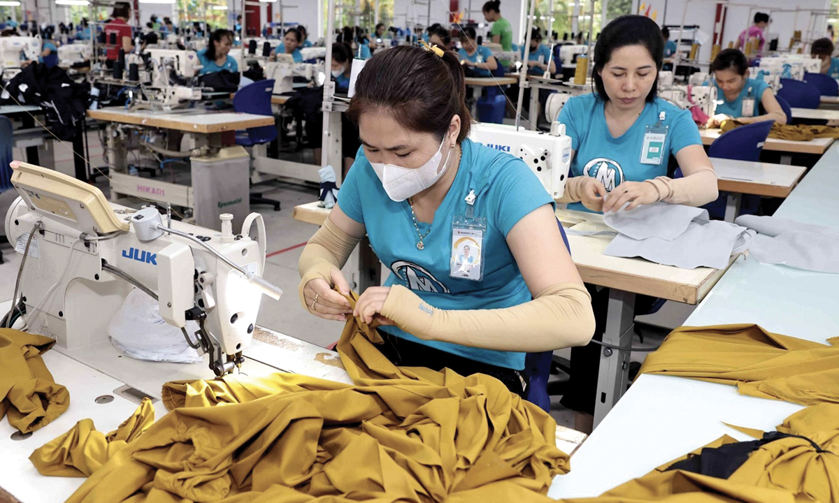 Chính phủ yêu cầu 3 bộ trình giải pháp ứng phó với thuế của Mỹ trước 13/8 - Ảnh 1