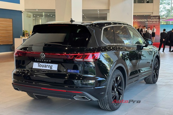 VW Touareg thêm 2 bản mới, đã về đại lý: Giá tới gần 3,4 tỷ đồng nhưng vẫn rẻ hơn Audi Q7 cả trăm triệu đồng, chưa có ADAS - Ảnh 3