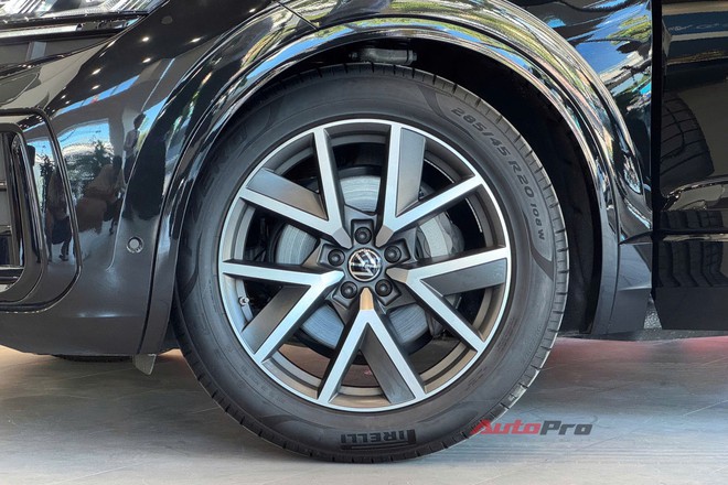 VW Touareg thêm 2 bản mới, đã về đại lý: Giá tới gần 3,4 tỷ đồng nhưng vẫn rẻ hơn Audi Q7 cả trăm triệu đồng, chưa có ADAS - Ảnh 6