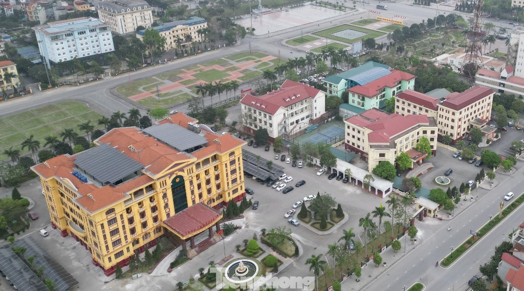 Hơn 3.000 công chức Thái Bình cũ sang Hưng Yên làm việc được hỗ trợ 3 triệu đồng/tháng - Ảnh 1