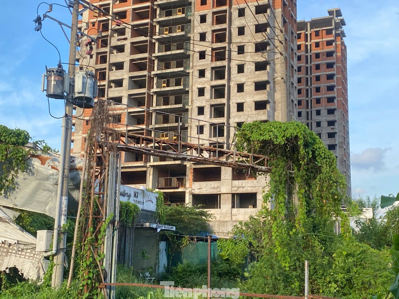 Cảnh tả tơi ở dự án Kingsway Tower, lừa bán cho gần 500 khách hàng - Ảnh 12