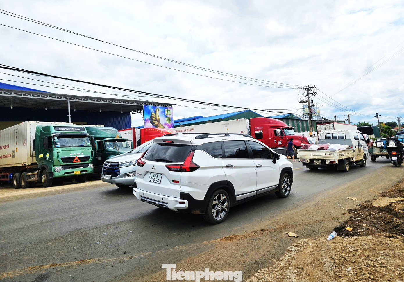 Xe container rồng rắn đi thu mua sầu riêng - Ảnh 4