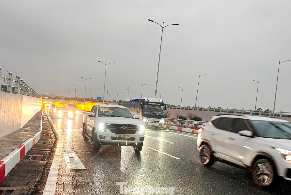 Hình ảnh xe qua nút giao ngầm trên cao tốc Cầu Giẽ - Ninh Bình vừa vận hành - Ảnh 3
