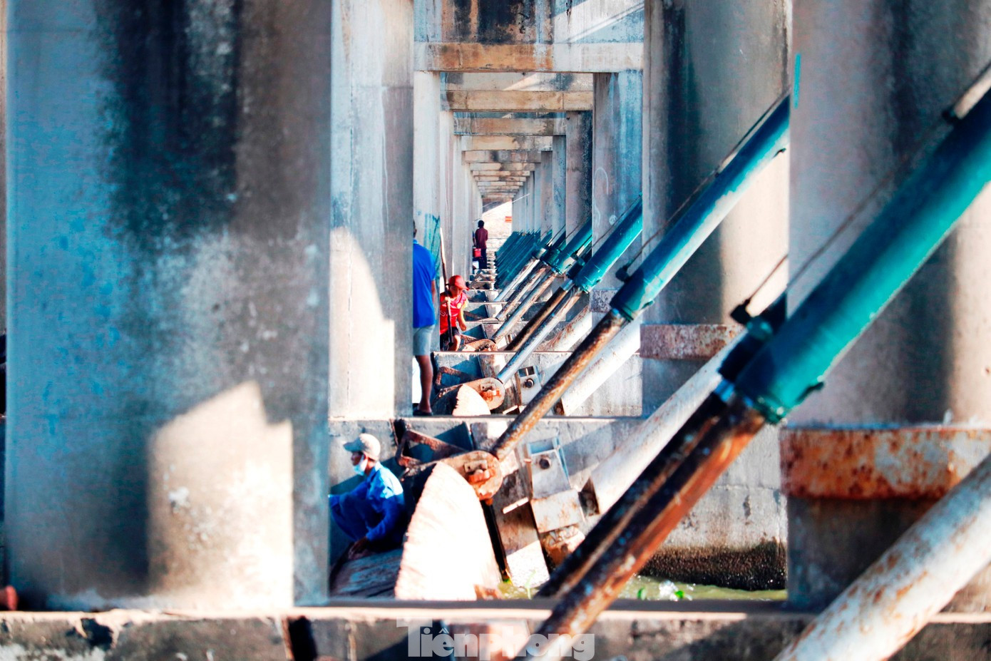 Vì sao Huế điều chỉnh thời gian sửa chữa đập ngăn mặn giữ ngọt lớn nhất Đông Nam Á? - Ảnh 3