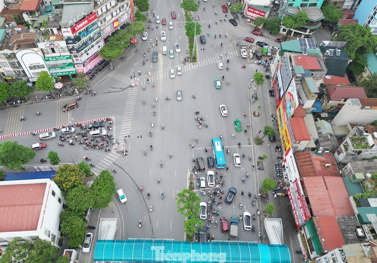 Cận cảnh các nút giao được xác định là 'cửa' kiểm soát xe máy xăng tại Hà Nội - Ảnh 2