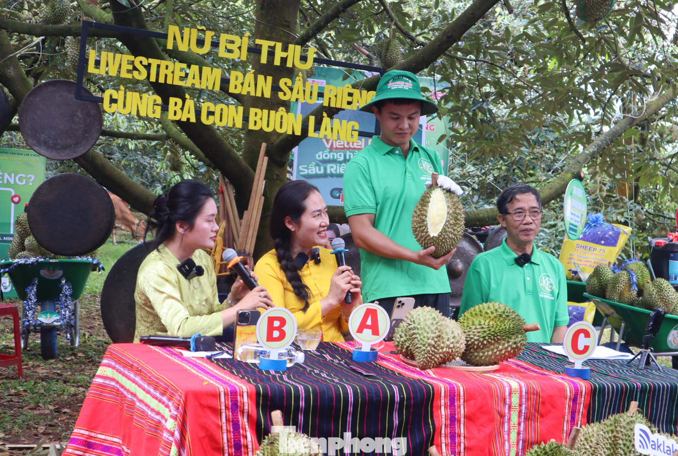 Phiên livestream sầu riêng có gì mà khách đổ xô mua hơn 60 tấn? - Ảnh 4