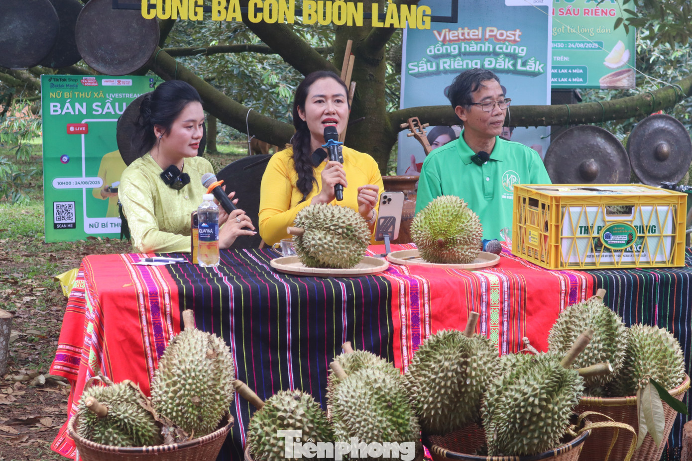 Phiên livestream sầu riêng có gì mà khách đổ xô mua hơn 60 tấn? - Ảnh 1