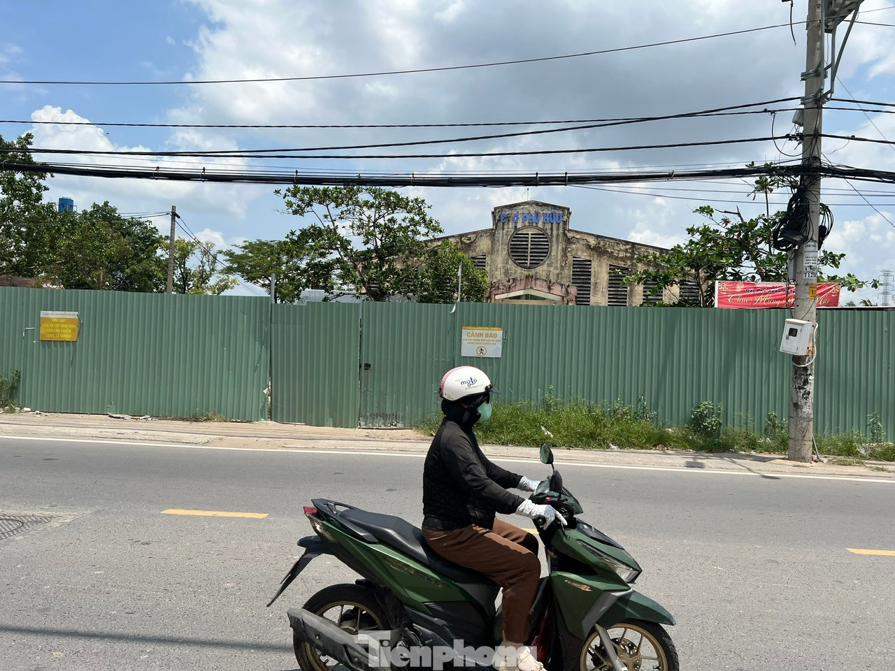 Cận cảnh 2 khu chợ tiền tỷ sắp bị giải tỏa ở TPHCM - Ảnh 11