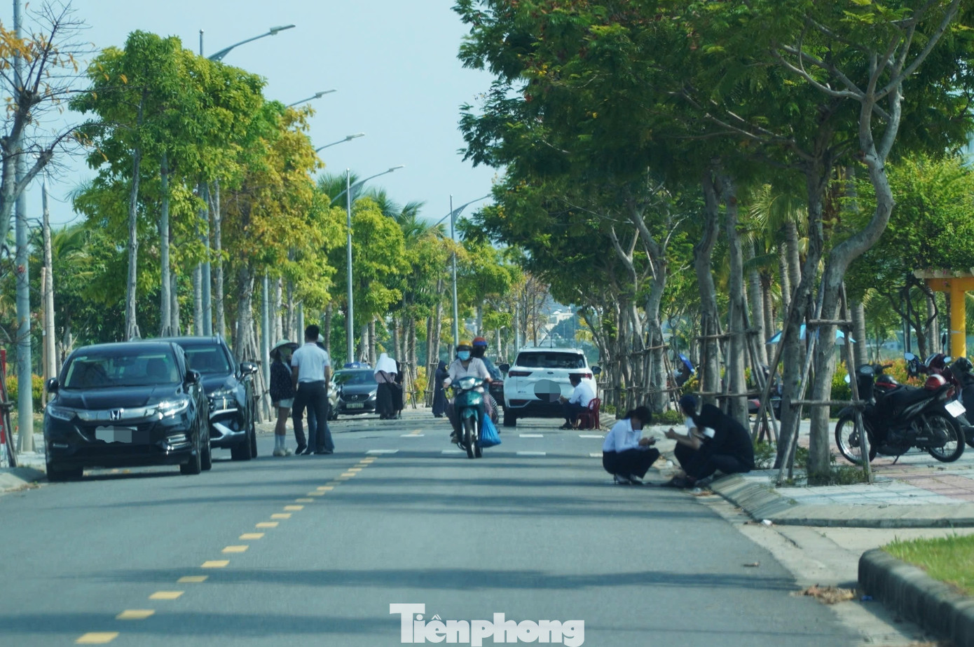 'Cò' nườm nượp, đất Đà Nẵng nhảy giá chóng mặt - Ảnh 1