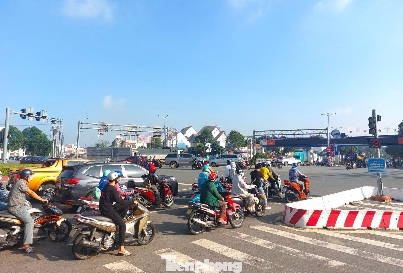 Cận cảnh vị trí đầu tiên trên quốc lộ 13 được chọn làm hầm chui nghìn tỉ - Ảnh 7