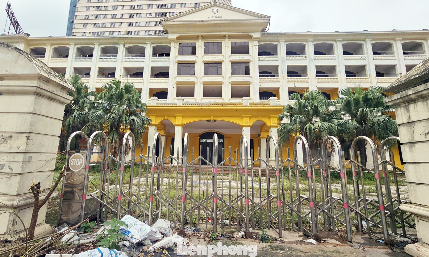 Khách sạn bỏ hoang trên 'đất vàng' Hà Nội sắp phá dỡ để xây cao ốc nghìn tỷ - Ảnh 7