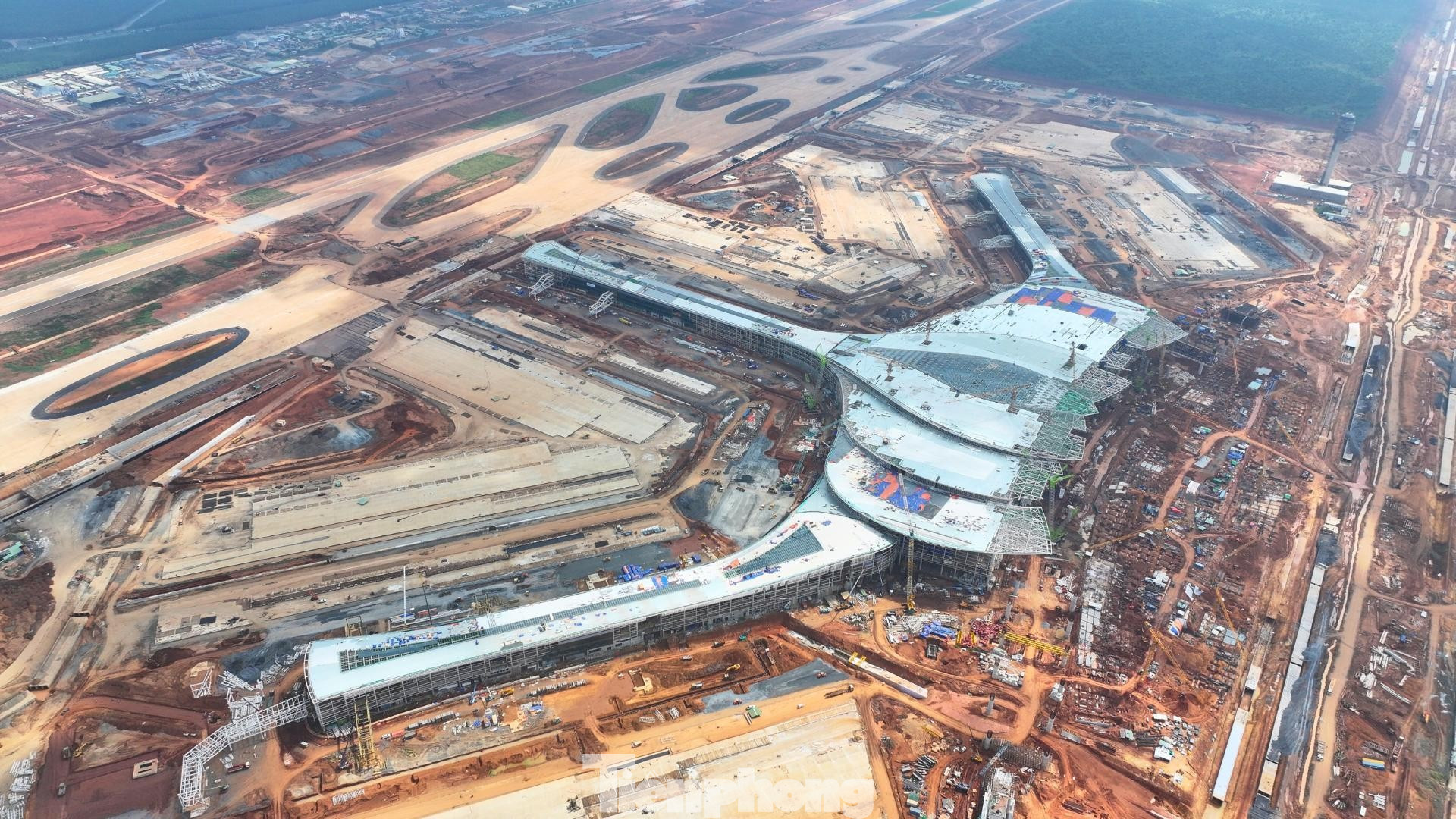 Chuyển bay quốc tế Tân Sơn Nhất về Long Thành: Bài học nhãn tiền từ Philippines, Canada - Ảnh 2