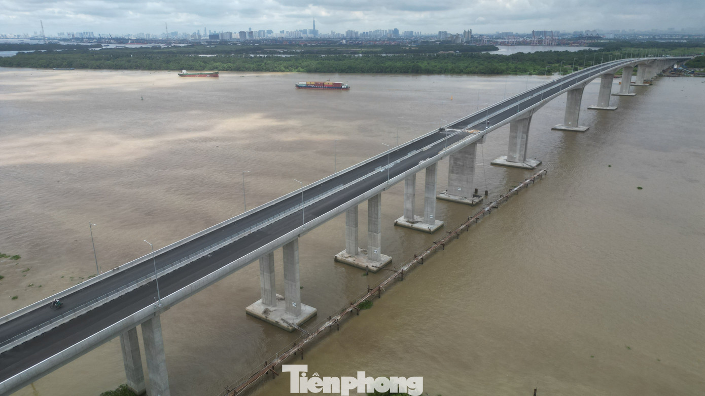 Hình ảnh cầu lớn nhất trên tuyến Vành đai 3 TPHCM trước ngày thông xe - Ảnh 7