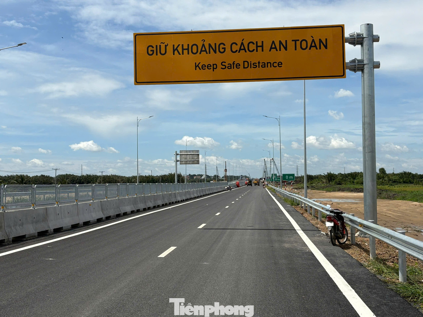 Hình ảnh cầu lớn nhất trên tuyến Vành đai 3 TPHCM trước ngày thông xe - Ảnh 2