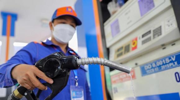 Ngày mai, hàng triệu người dân ở Hà Nội, Hải Phòng, TP HCM sẽ được mua một loại xăng mới - Ảnh 2
