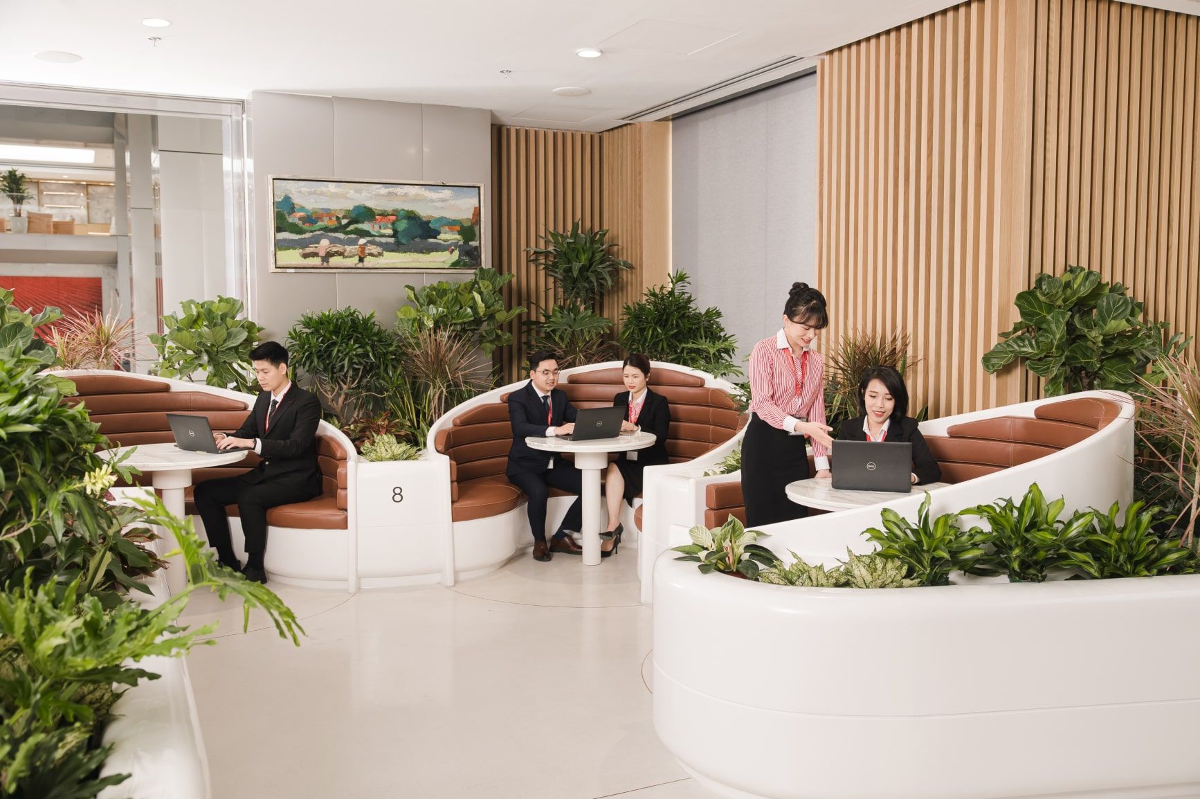 Techcombank tham gia mảng bảo hiểm nhân thọ, liệu "ông lớn" ngành ngân hàng có tạo nên những khác biệt như Zero Fee hay Sinh Lời Tự Động? - Ảnh 1