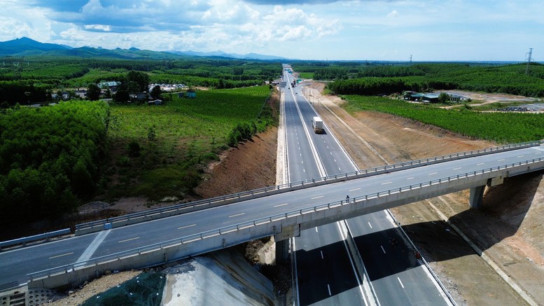 Thông tuyến cao tốc từ Hà Nội đến Đà Nẵng vào ngày 19/8 - Ảnh 6