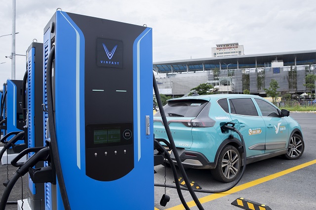 Xe buýt điện VinFast sắp có mặt tại châu Âu - Ảnh 2