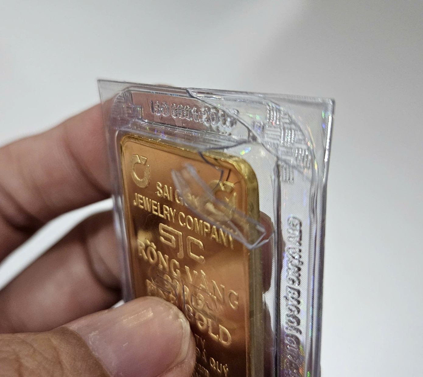 Giá vàng trên chợ mạng 'vượt mặt' doanh nghiệp đang niêm yết - Ảnh 1