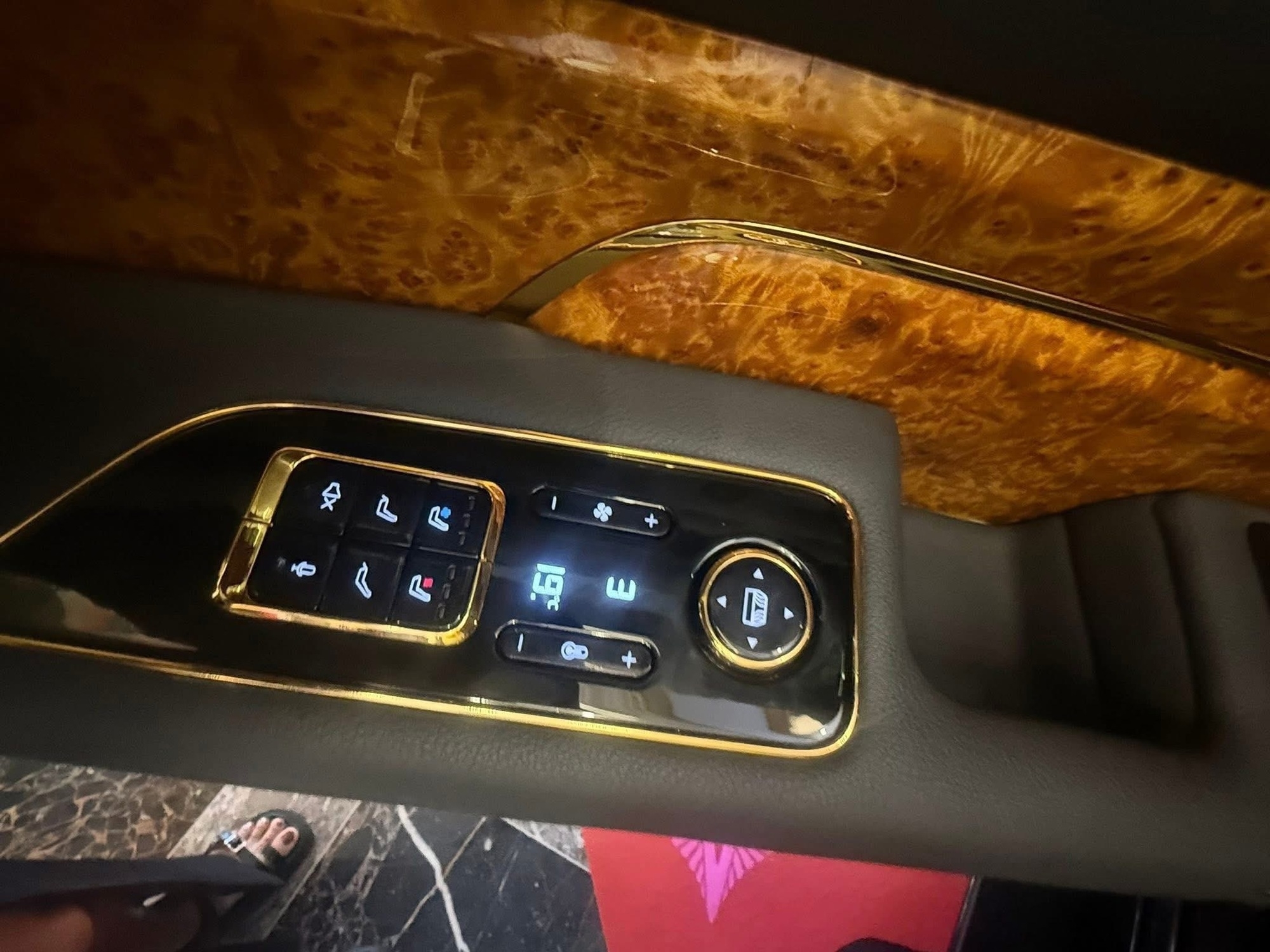 Đây là cái tên đứng sau chiếc VinFast hứng hàng trăm vết đạn: Chuyên 'bọc giáp' xe cho các chính phủ, doanh nhân, làm được cả xe chống đạn xuyên giáp, kháng mìn quân sự - Ảnh 8