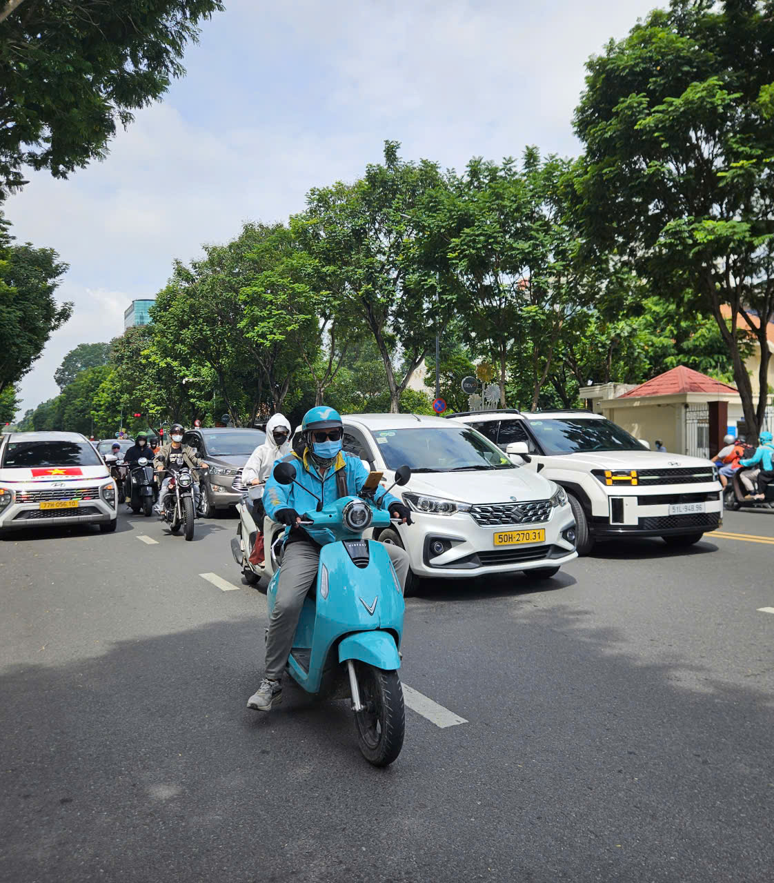 Thêm "ông lớn" đề xuất hỗ trợ người dân TP HCM mua xe điện - Ảnh 1