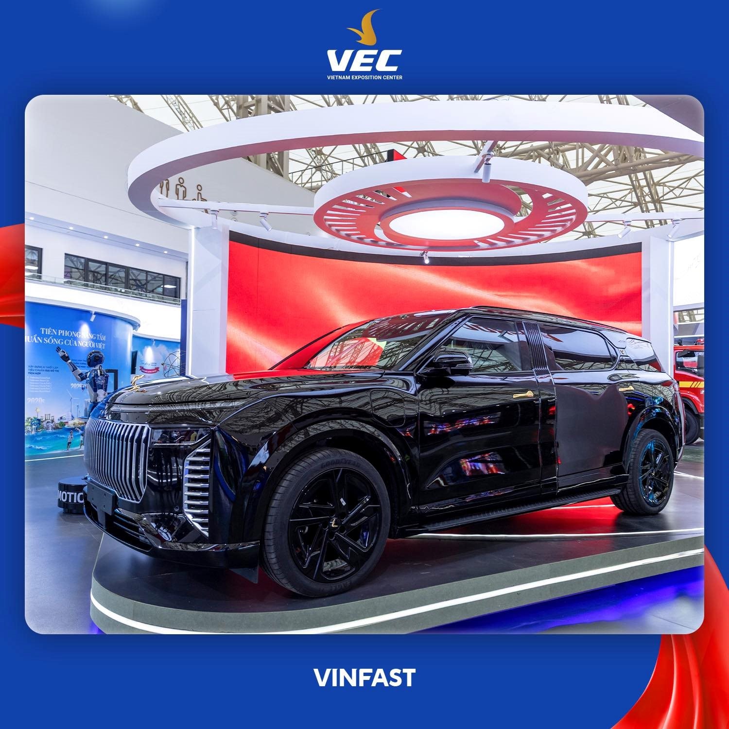 Tại công trình Việt Nam thiết lập kỷ lục thế giới, VinFast, Thaco, Hòa Phát… mang gì tới trưng bày? - Ảnh 2