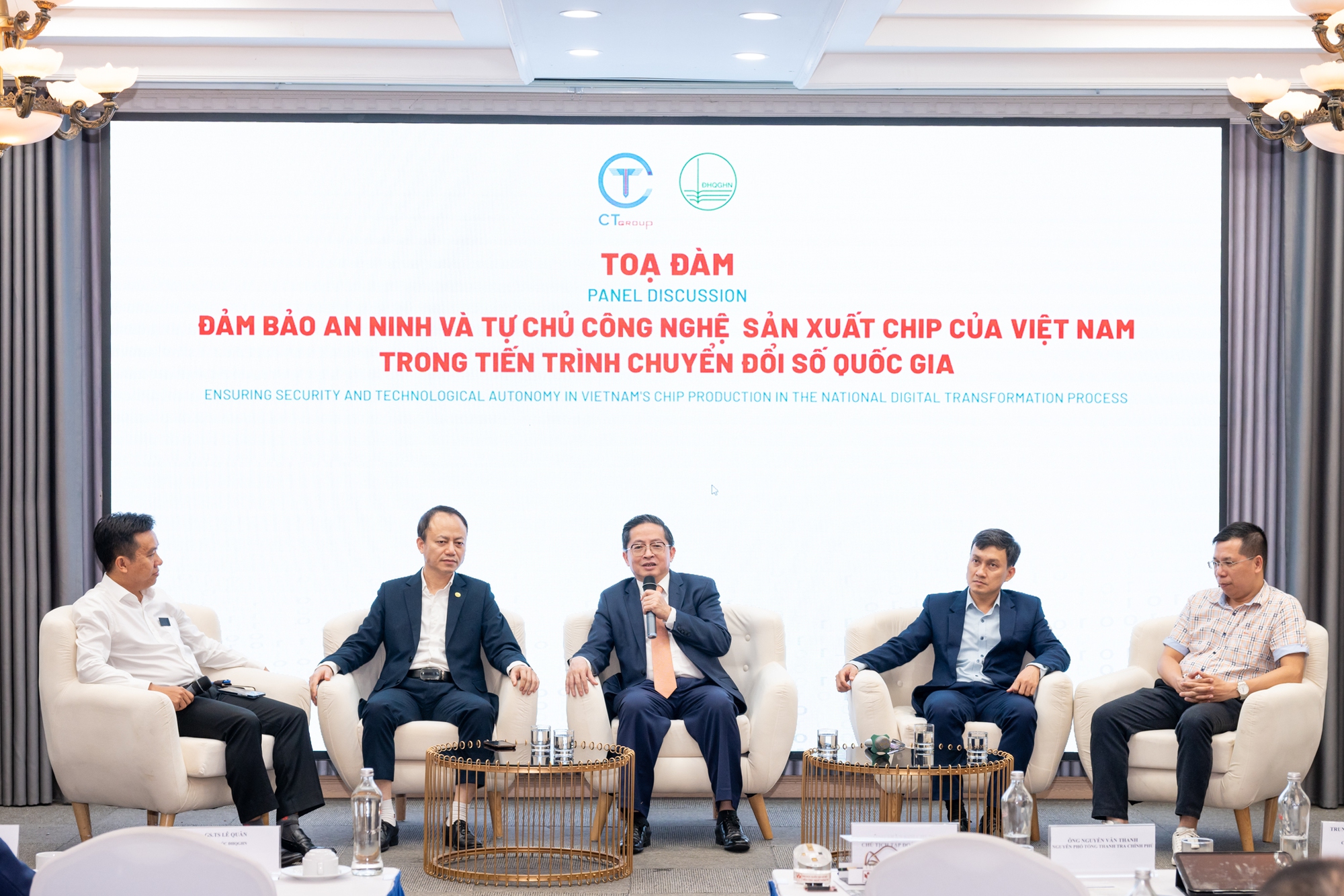 Nhìn từ con chip Căn cước 20 năm không lạc hậu, đây là những "mỏ vàng" của ngành bán dẫn Việt Nam - Ảnh 2