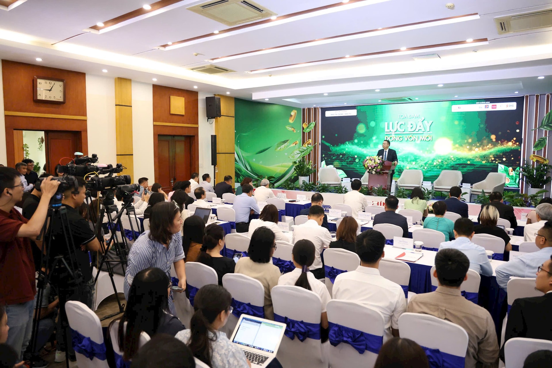 Chứng khoán sau 25 năm, cần thay đổi về chất, đưa thị trường lên tầm cao mới - Ảnh 2