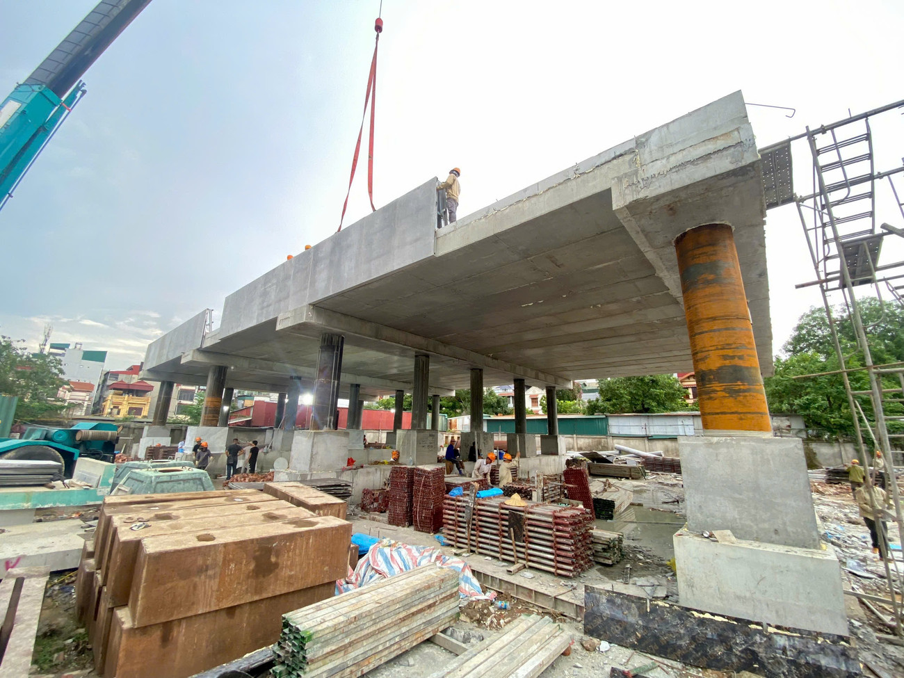 Dự án đường cao tốc kết hợp đường sắt đô thị V+ lộ diện - Ảnh 2