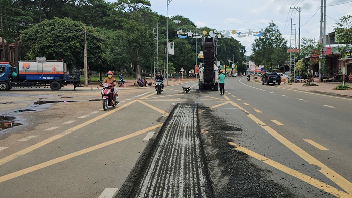 Quốc lộ 19 vừa làm đã "tan nát", địa phương cương quyết không nhận bàn giao - Ảnh 2
