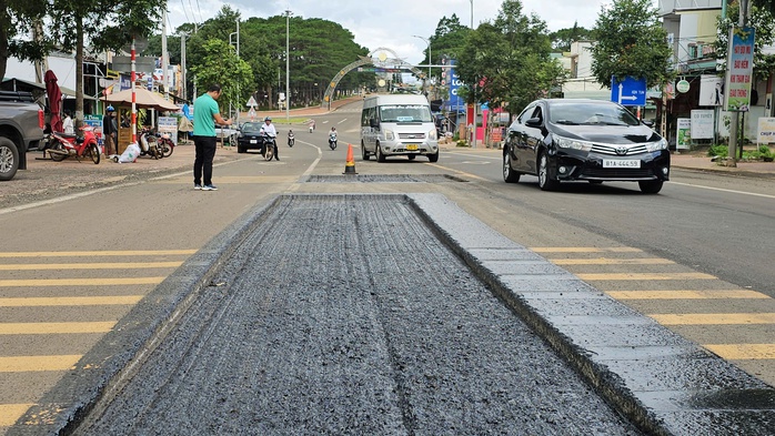Quốc lộ 19 vừa làm đã "tan nát", địa phương cương quyết không nhận bàn giao - Ảnh 4