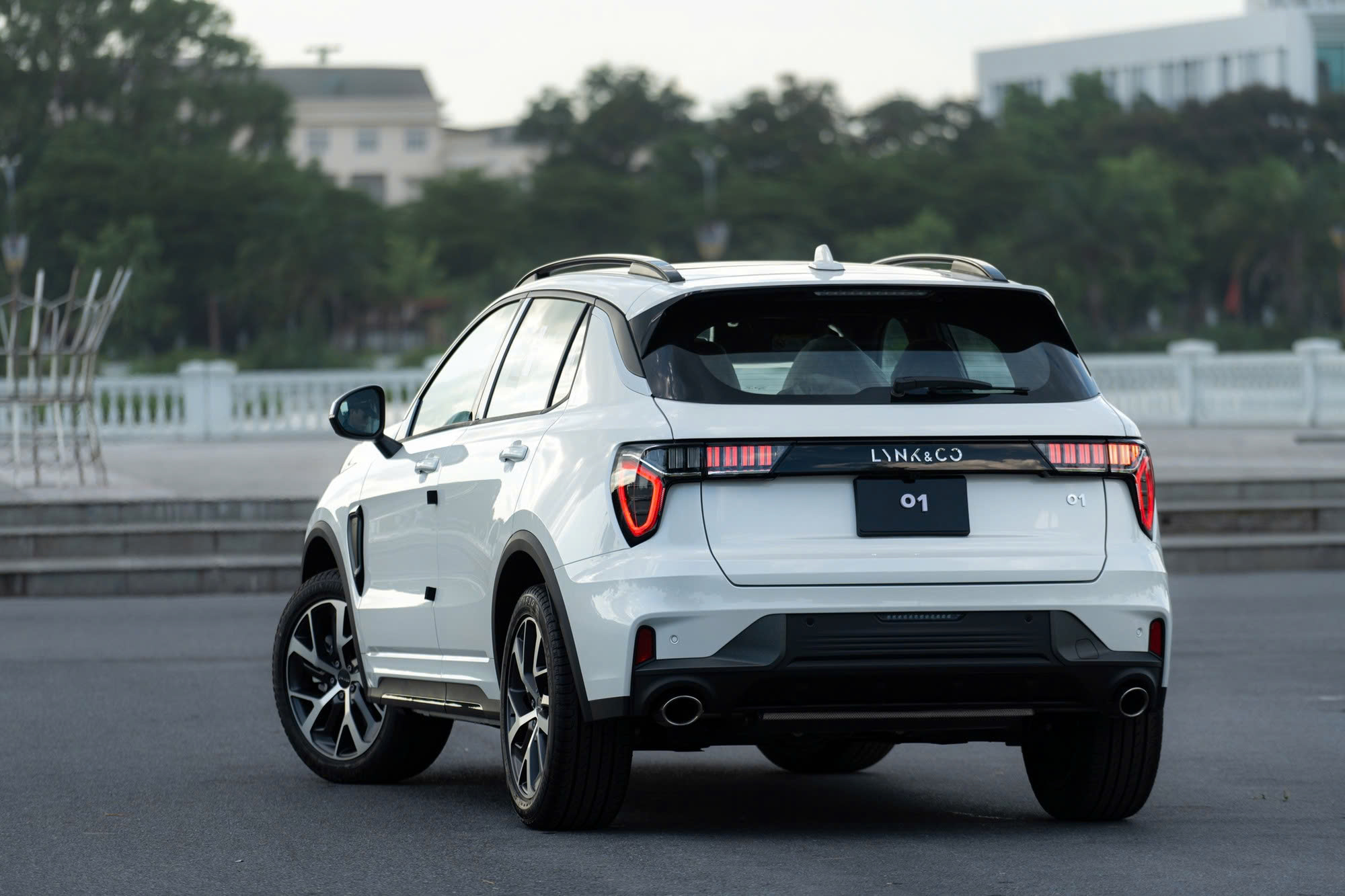 Đồng giá 919 triệu đồng, chọn Lynk & Co 01 bản 'base' hay Kia Sportage bản máy xăng 2.0L gần cao nhất - Ảnh 5