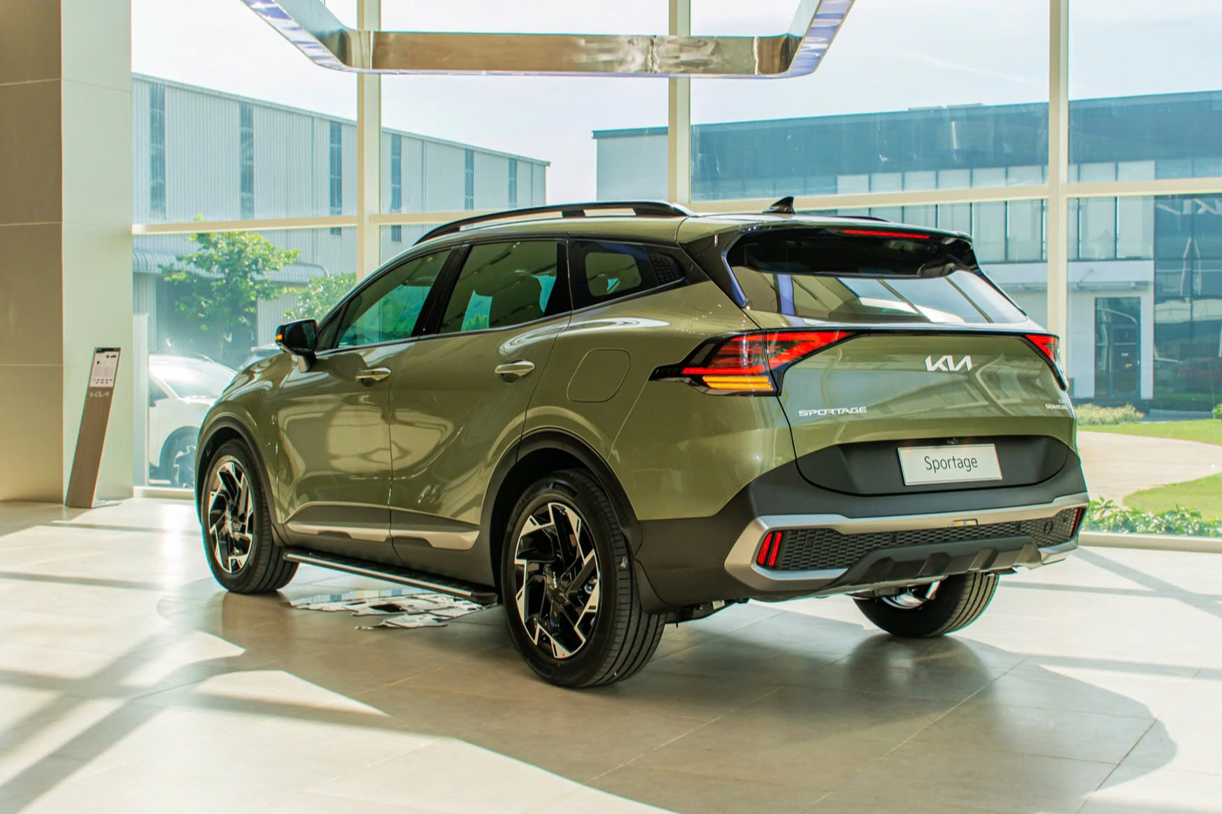 Đồng giá 919 triệu đồng, chọn Lynk & Co 01 bản 'base' hay Kia Sportage bản máy xăng 2.0L gần cao nhất - Ảnh 6