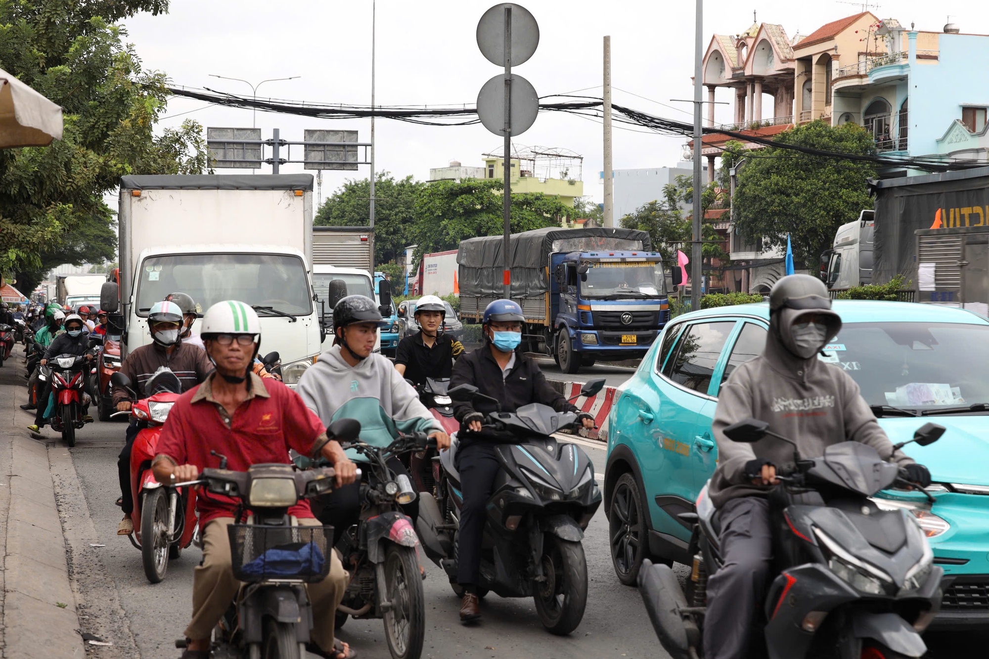 Hình ảnh Ngã tư Đình trước giờ G khởi công cầu vượt - Ảnh 3