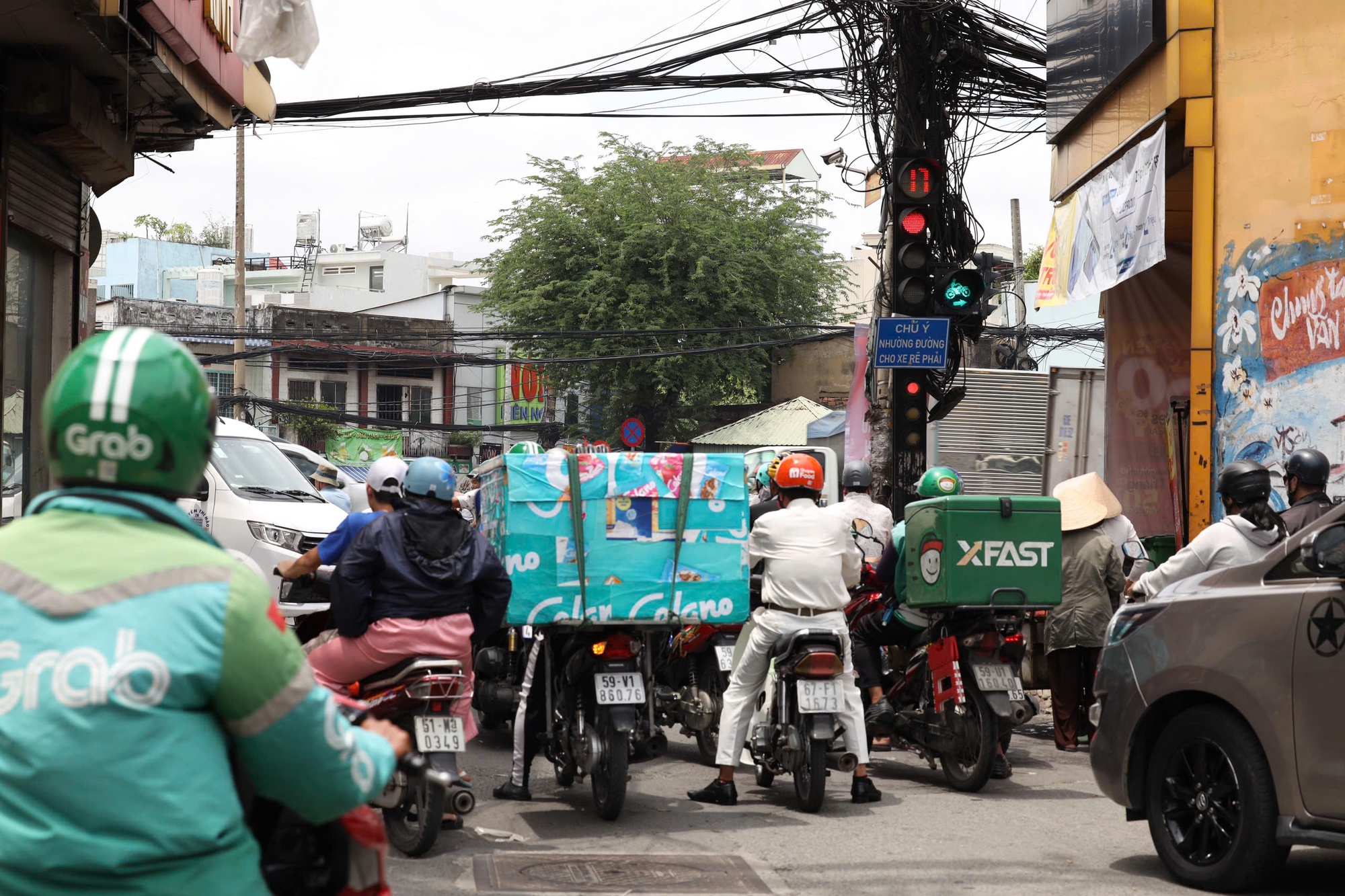 Hình ảnh Ngã tư Đình trước giờ G khởi công cầu vượt - Ảnh 6