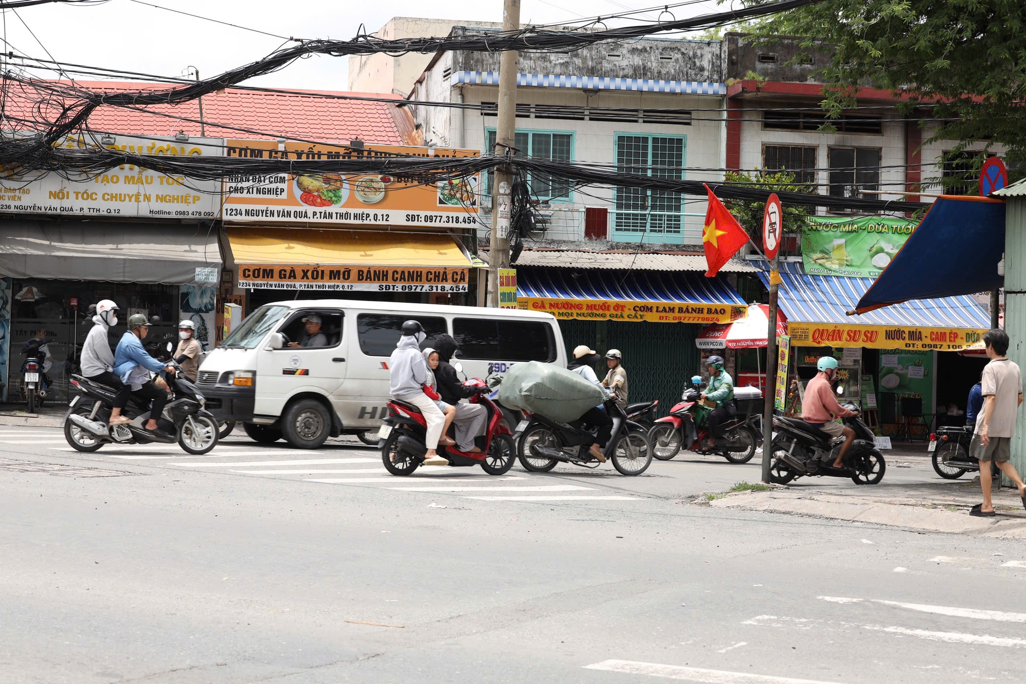Hình ảnh Ngã tư Đình trước giờ G khởi công cầu vượt - Ảnh 9