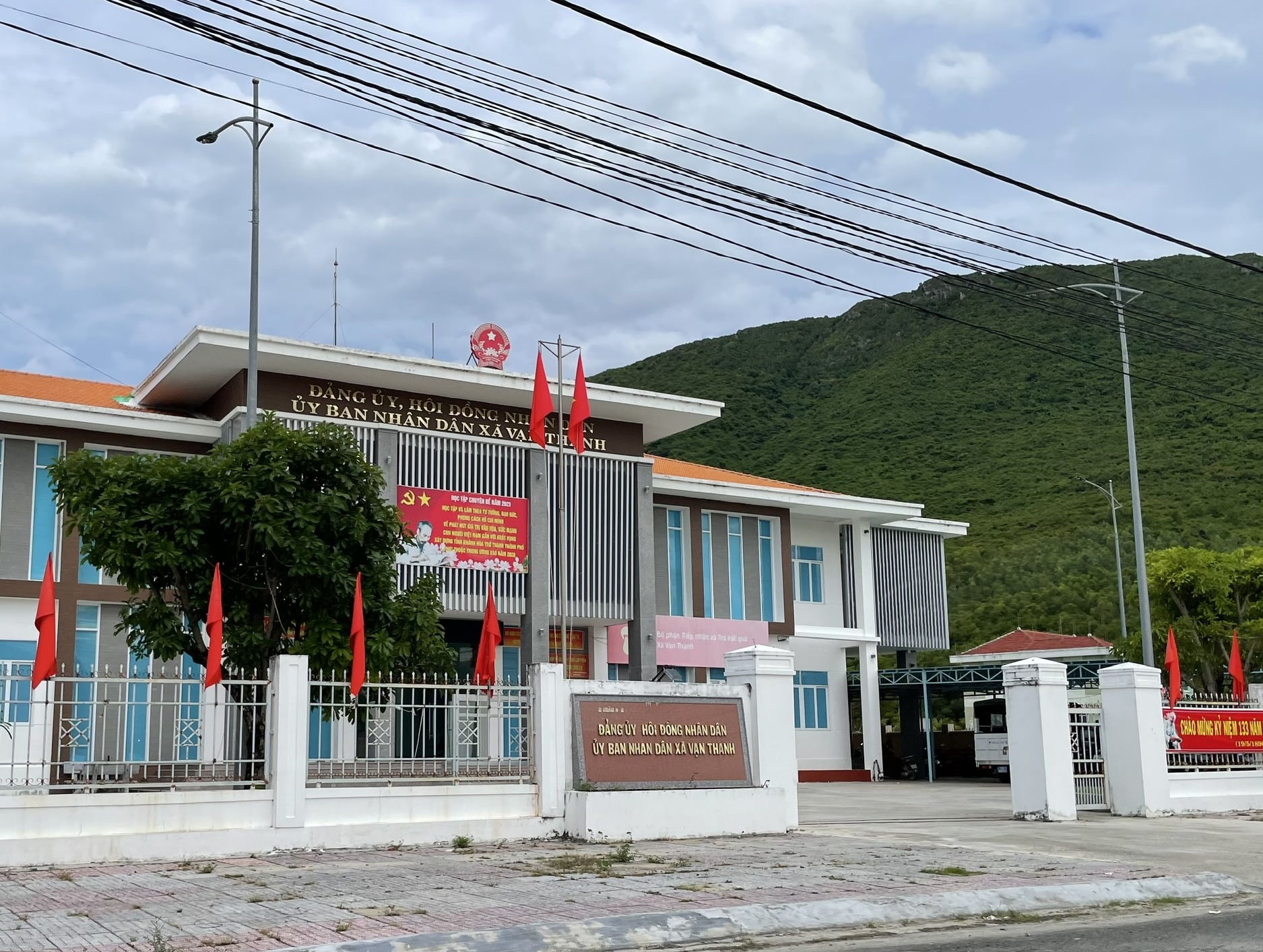 Khánh Hòa: Đề nghị truy tố 6 cựu cán bộ "phù phép" sổ đỏ - Ảnh 1