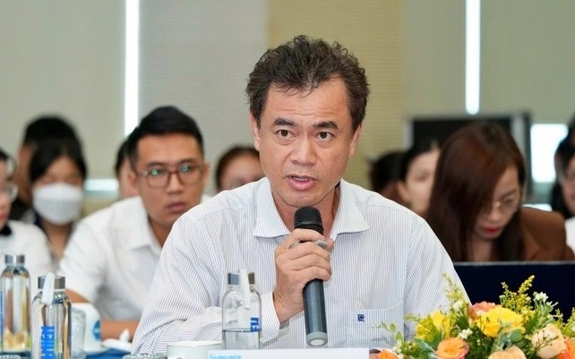 Bao giờ TPHCM 'khai tử' xe máy giao hàng chạy xăng? - Ảnh 1