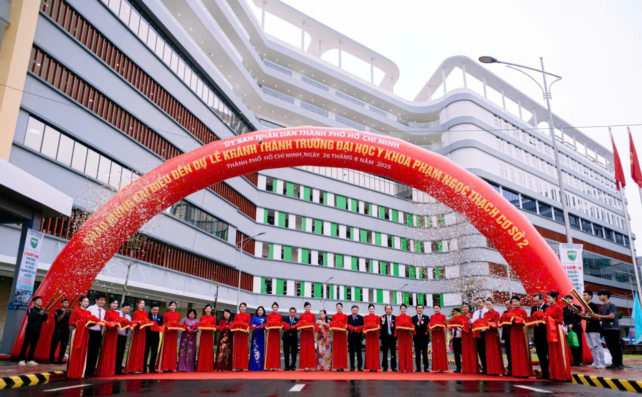 TP HCM khánh thành “siêu công trình” y tế hơn 2.400 tỉ đồng - Ảnh 2