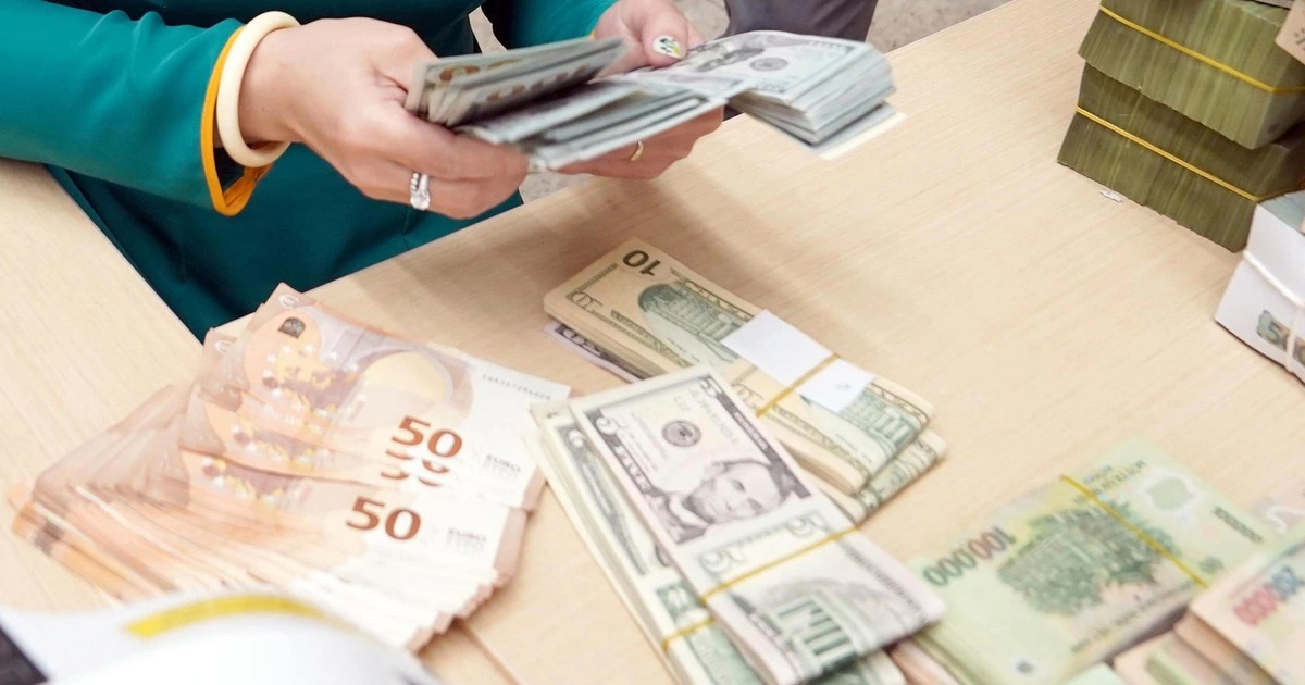 Giá USD hôm nay 30.8.2025: Đô tự do tiếp tục tăng